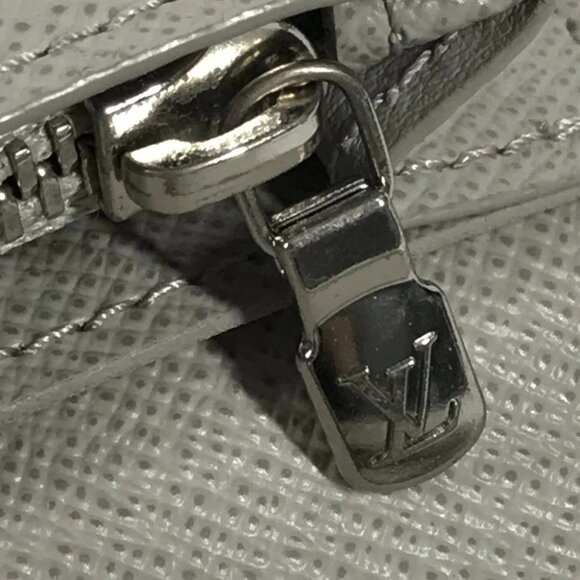 LOUIS VUITTON M30557 Taiga Bicolor Portefeuille Brazza 2-fold Long Wallet - Picture 14 of 16